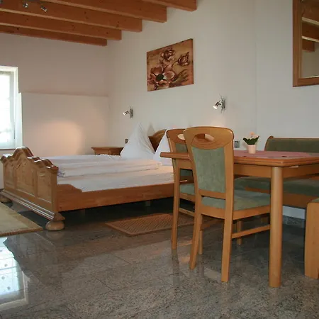 Penzion Gaestehaus Marietta 4*
