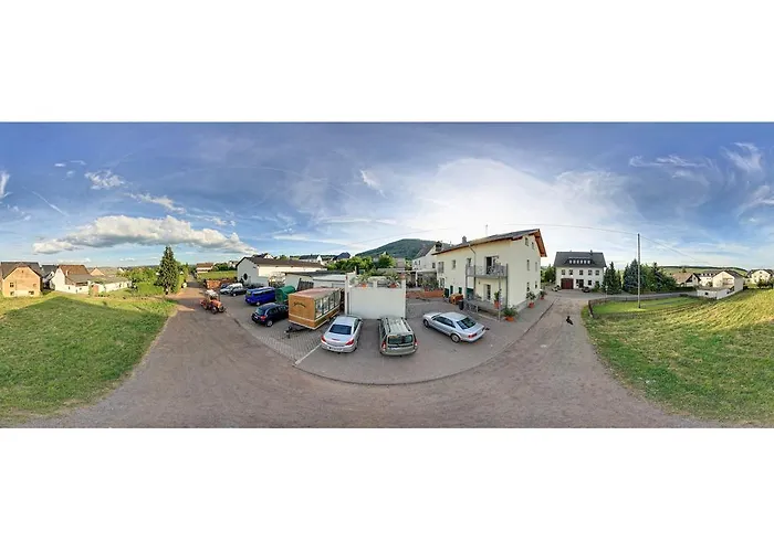 Vendégház Gaestehaus Marietta Osann-Monzel